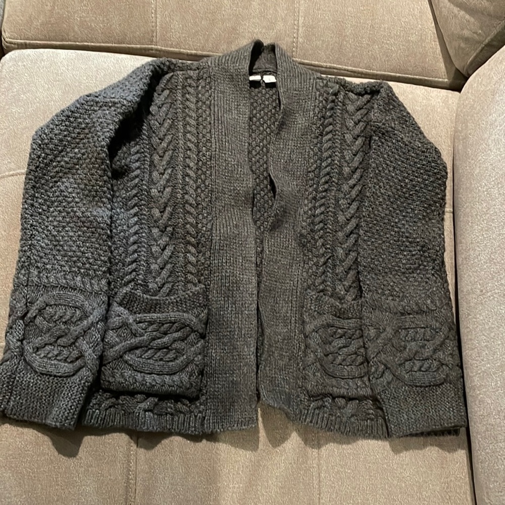 Gap kids size 8 chunky cardigan sweater gray